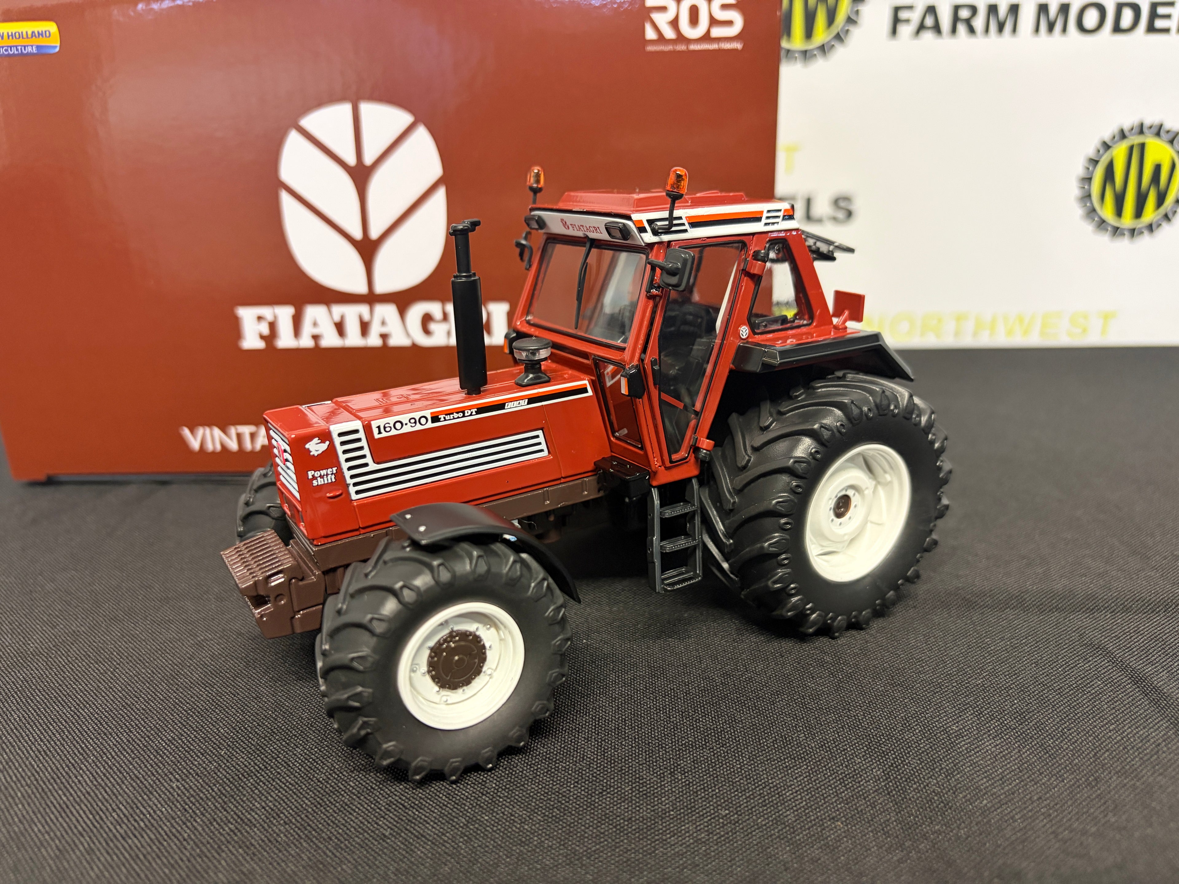ROS 301160 1:32 SCALE FIAT 160-90 DT TURBO 4WD TRACTOR
