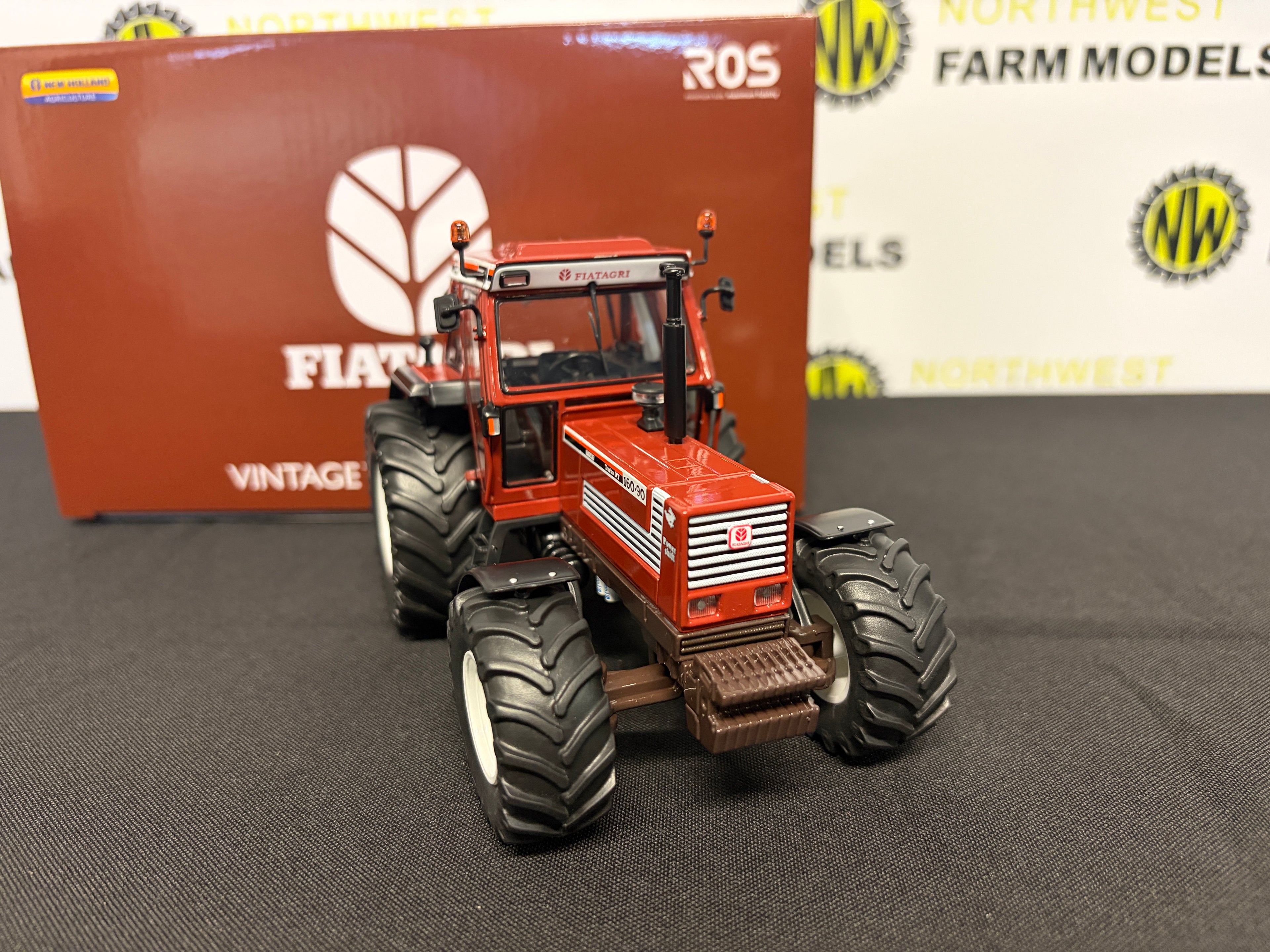ROS 301160 1:32 SCALE FIAT 160-90 DT TURBO 4WD TRACTOR