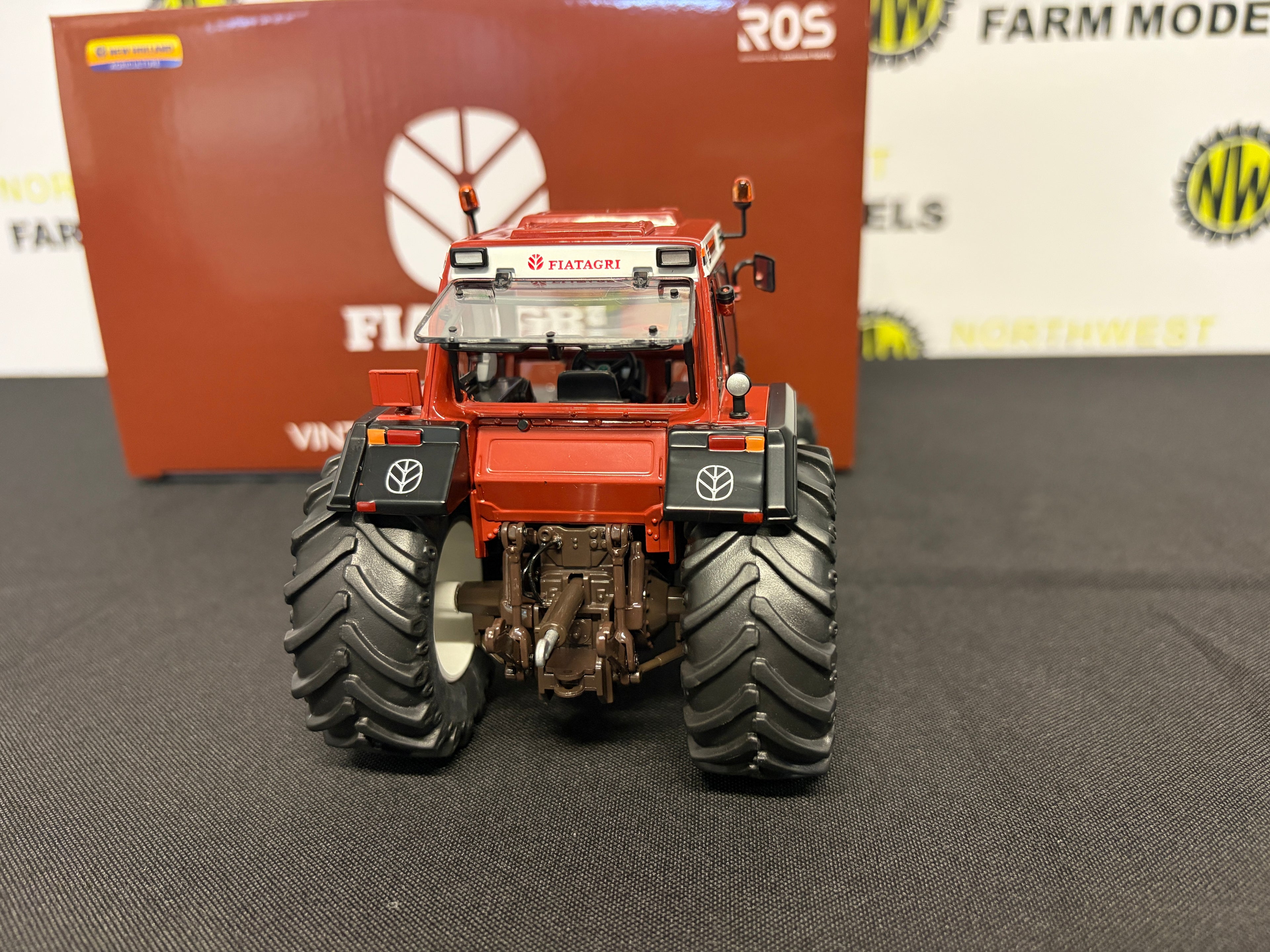 ROS 301160 1:32 SCALE FIAT 160-90 DT TURBO 4WD TRACTOR