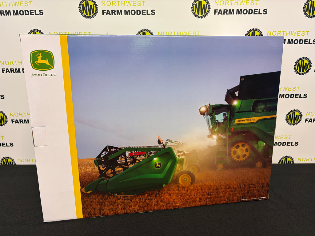 ERTL 45759 1:32 SCALE JOHN DEERE X9 1000 TRACKED COMBINE HARVESTER WITH 2 HEADERS