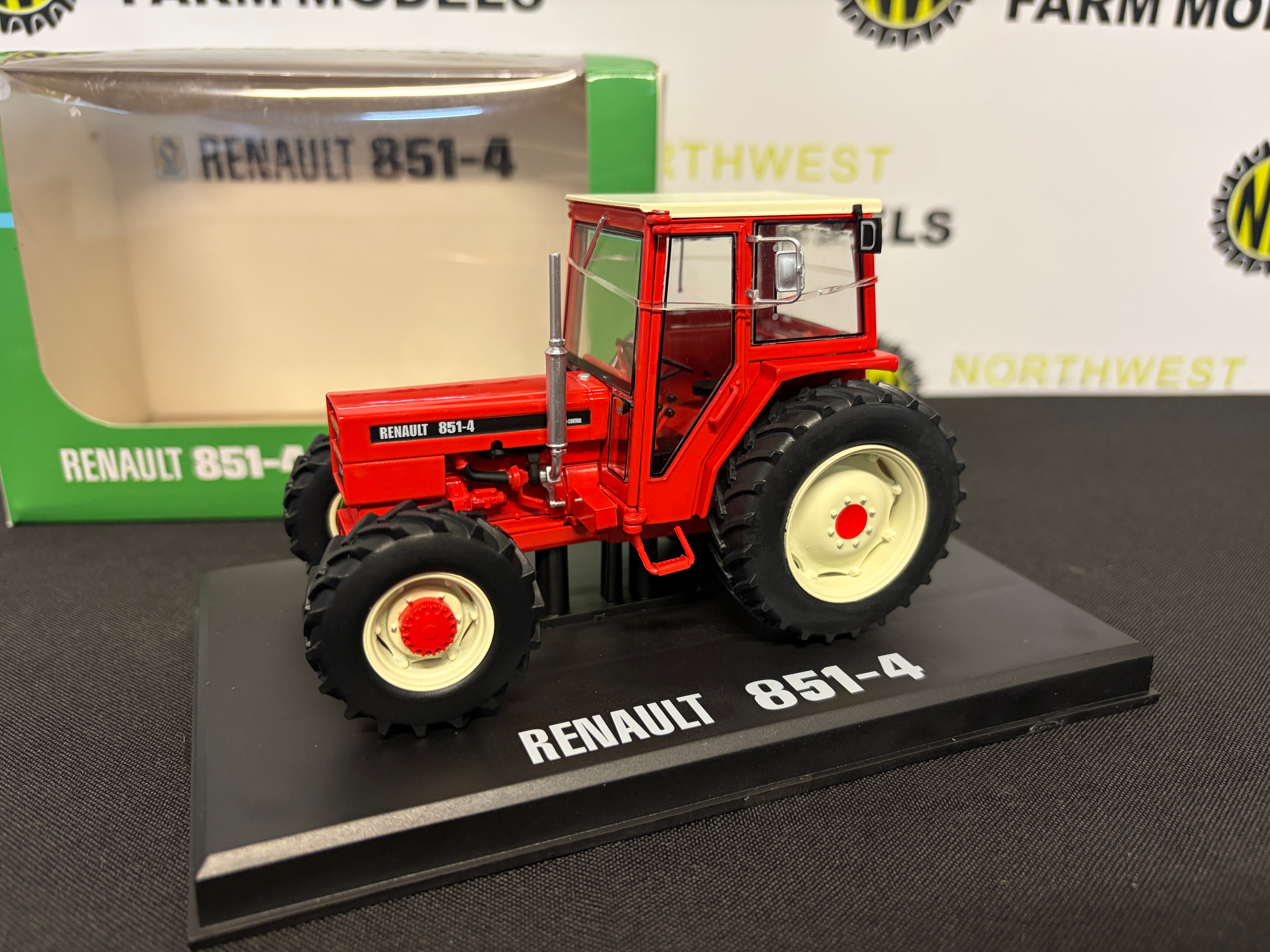 REPLICAGRI 124 1:32 SCALE RENAULT 851-4 TRACTOR