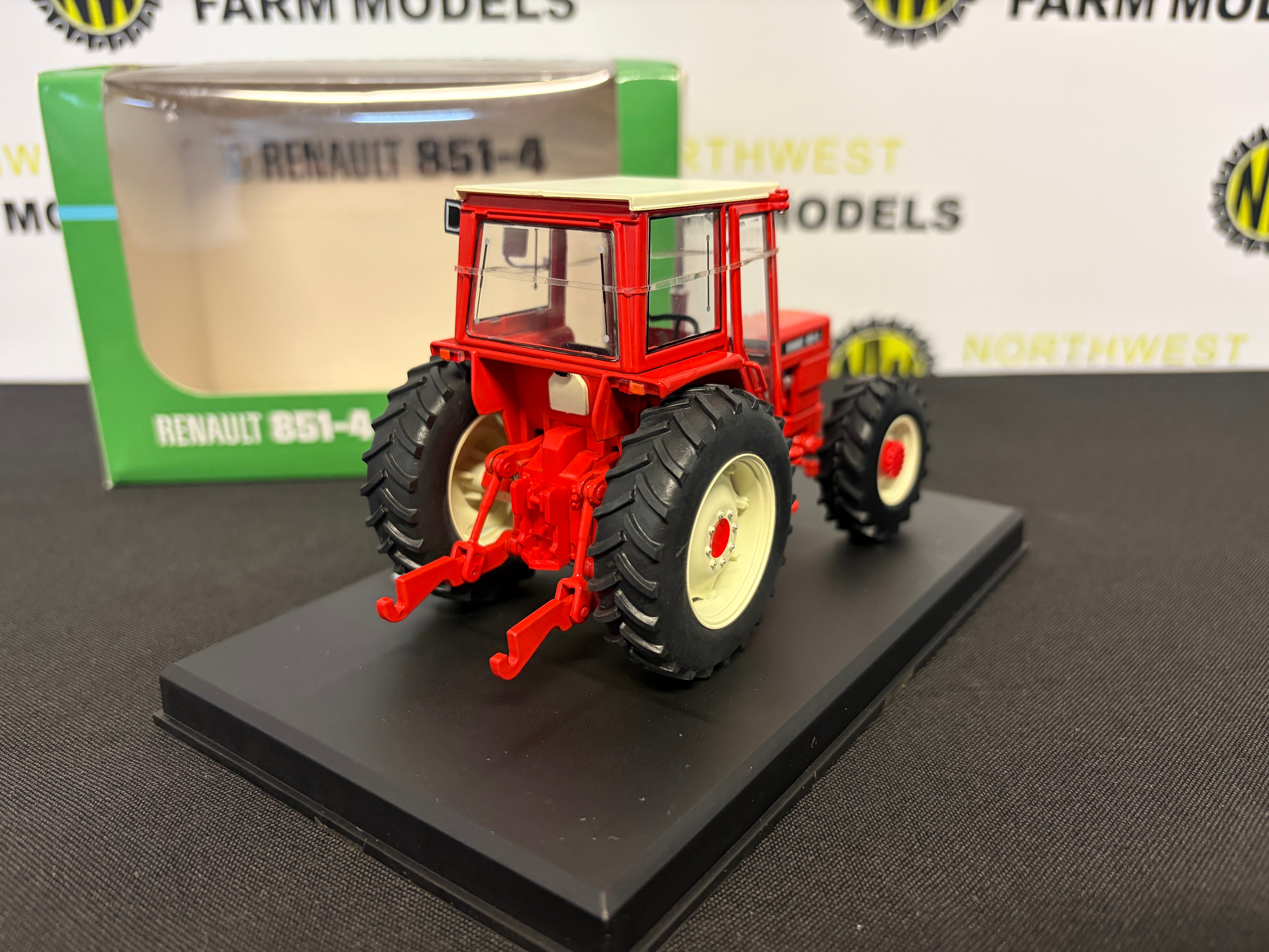 REPLICAGRI 124 1:32 SCALE RENAULT 851-4 TRACTOR