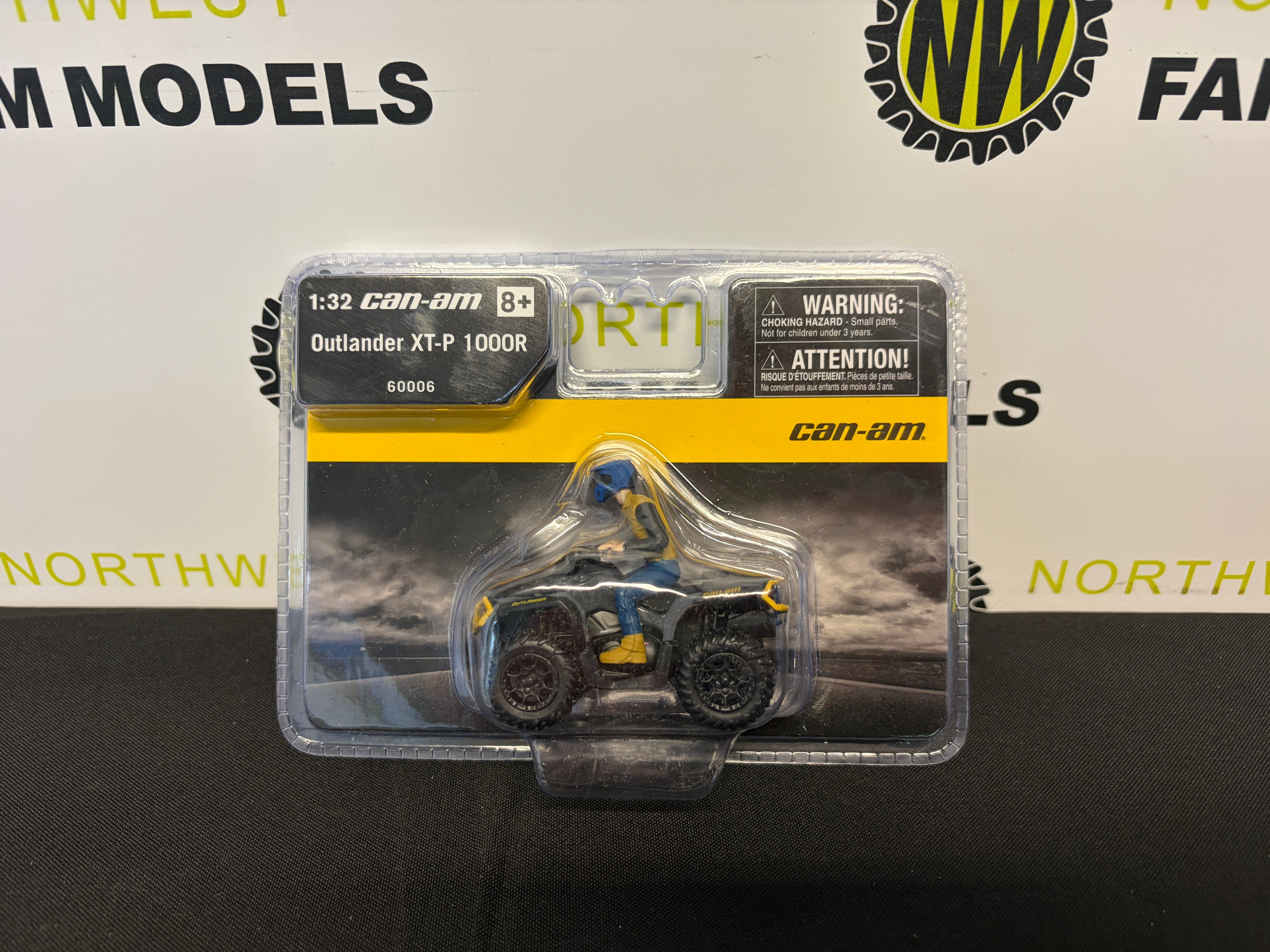 DIECAST MASTERS 1:32 SCALE 60006 CAN-AM OUTLANDER XT-P 1000R QUADBIKE
