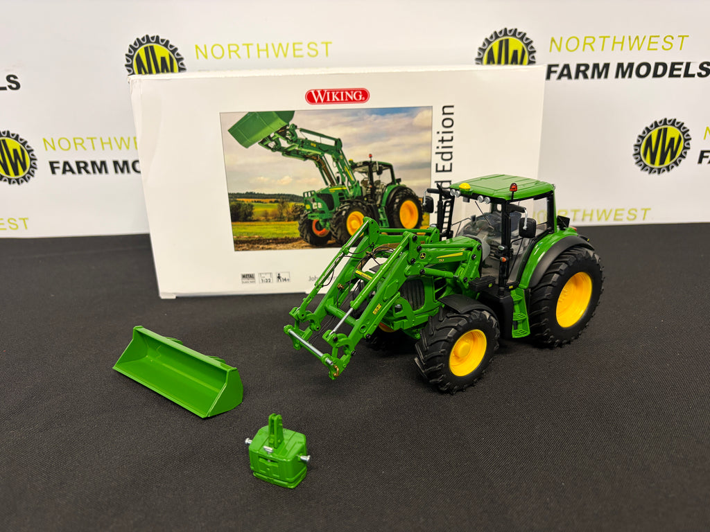 WIKING 7466 1:32 SCALE JOHN DEERE 6930 PREMIUM WITH LOADER