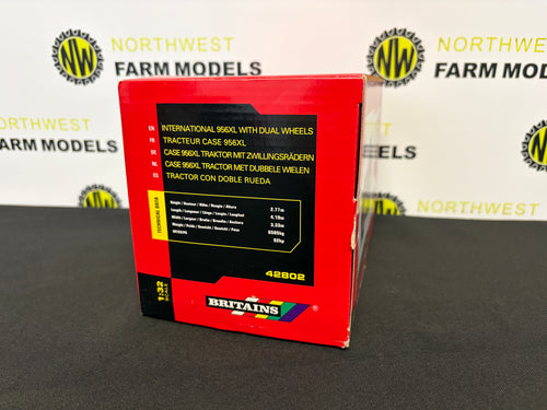 BRITAINS 42802 1:32 SCALE INTERNATIONAL 956XL WITH DUAL WHEELS