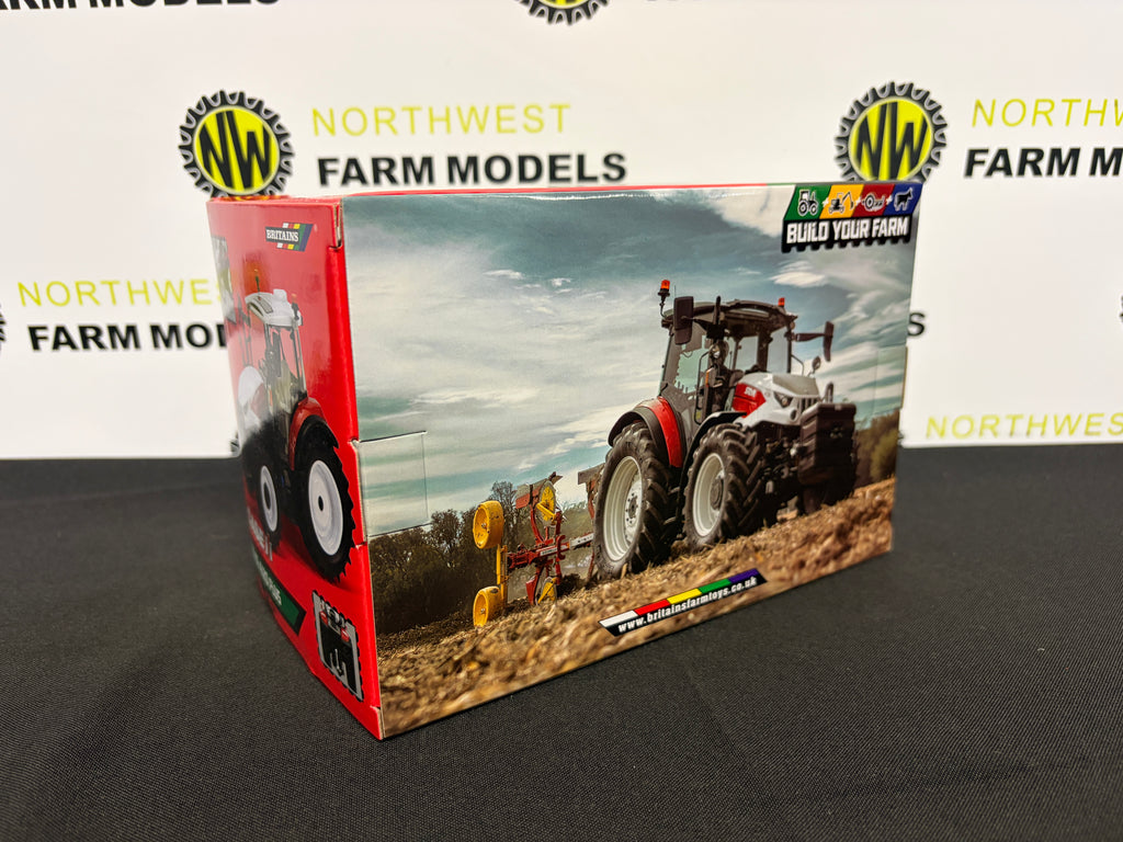 BRITAINS 43423 1:32 SCALE STEYR 4120 PLUS TRACTOR