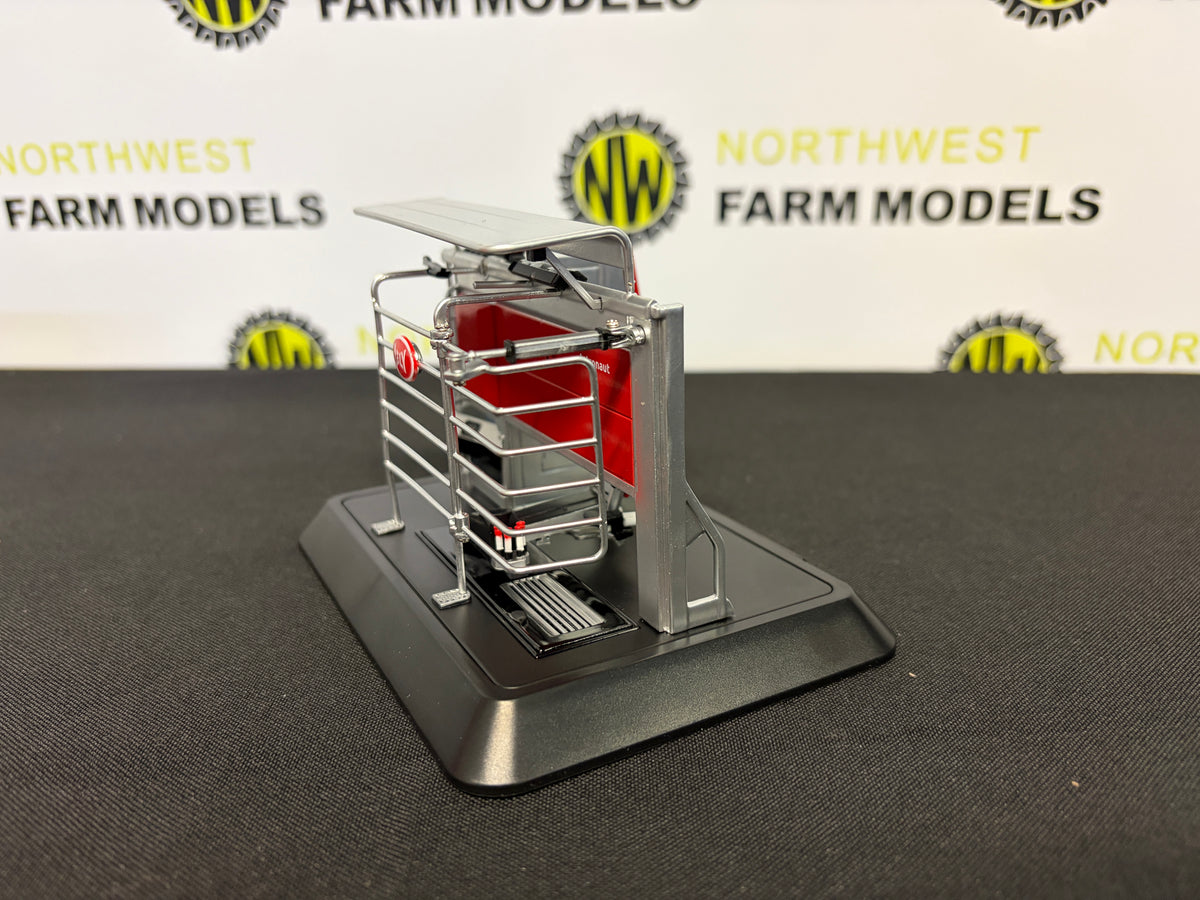 AT COLLECTIONS AT3200500 1:32 SCALE LELY ASTRONAUT A5 MILKING ROBOT