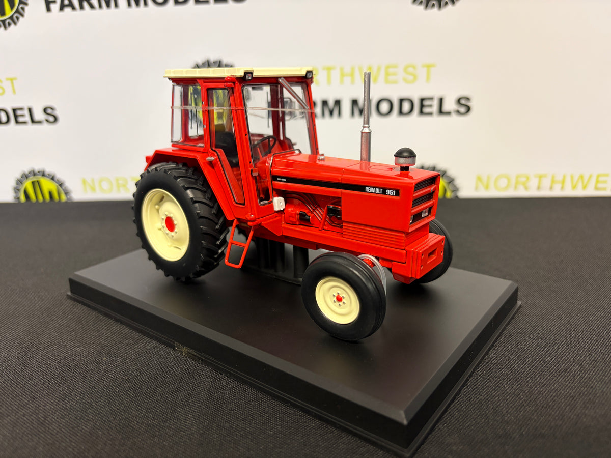 REPLICAGRI 148 1:32 SCALE RENAULT 951 2WD TRACTOR
