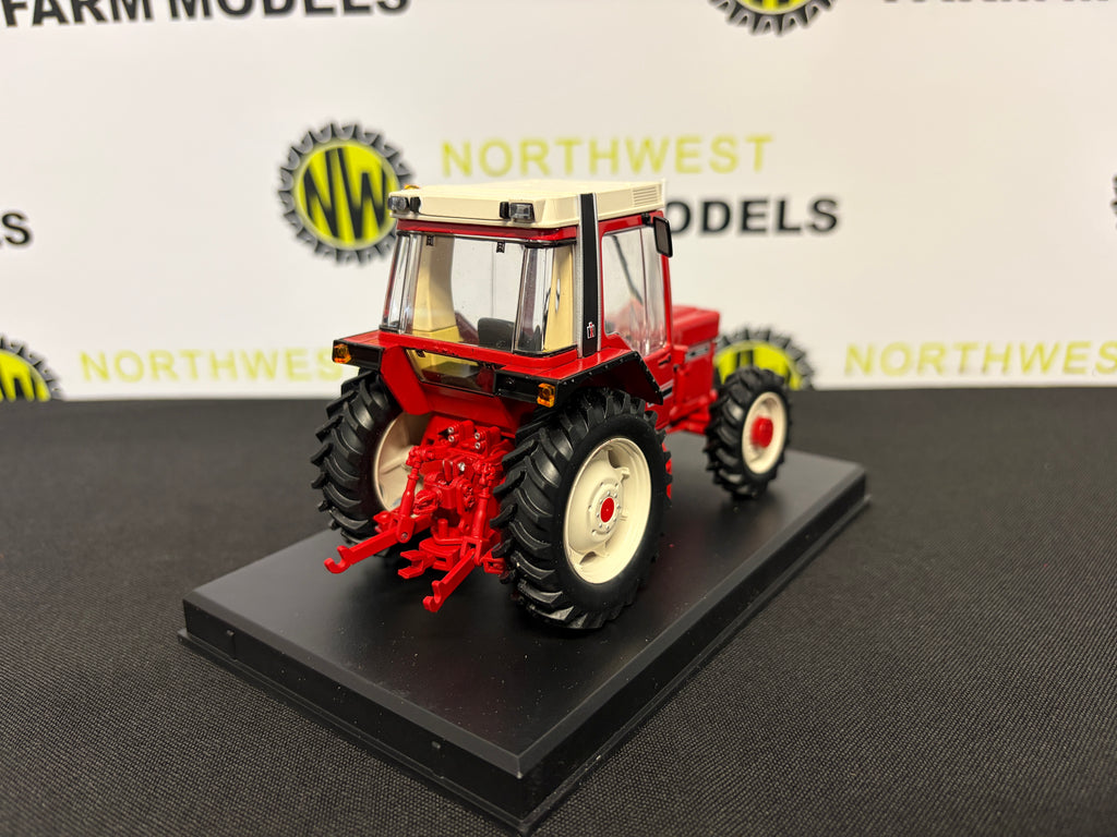 REPLICAGRI 060 1:32 SCALE INTERNATIONAL 845 XL4WD TRACTOR