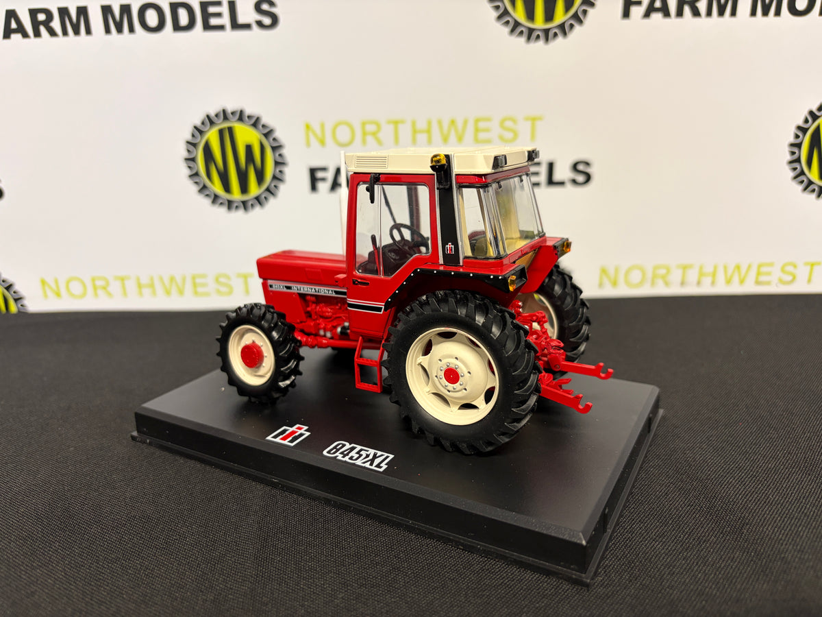 REPLICAGRI 060 1:32 SCALE INTERNATIONAL 845 XL4WD TRACTOR