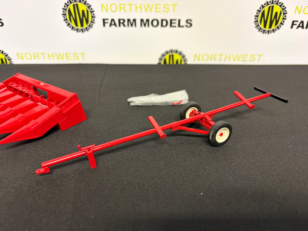 REPLICAGRI 131 1:32 SCALE INTERNATIONAL 853F MAIZE HEADER AND TRAILER