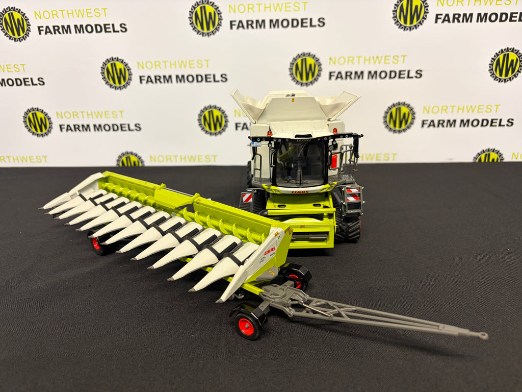 MARGE MODELS 2305 1:32 SCALE CLAAS LEXION 6800 TERRA TRAC AND CLAAS CORIO 1275C CONSPEED