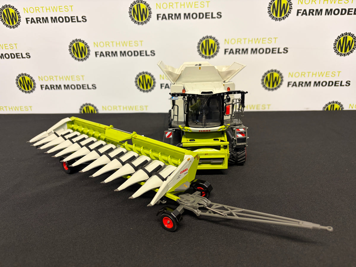 MARGE MODELS 2305 1:32 SCALE CLAAS LEXION 6800 TERRA TRAC AND CLAAS CORIO 1275C CONSPEED