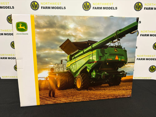 ERTL 45750 1:32 SCALE JOHN DEERE X9 1000 COMBINE HARVESTER WITH GRAIN AND MAIZE HEADER