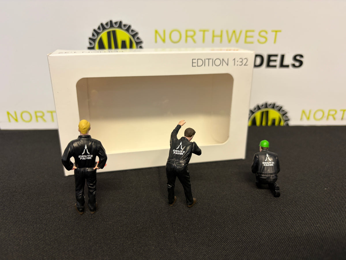 SCHUCO 1:32 SCALE 32U00021 MECHANIC FIGURE SET "DEUTZ"