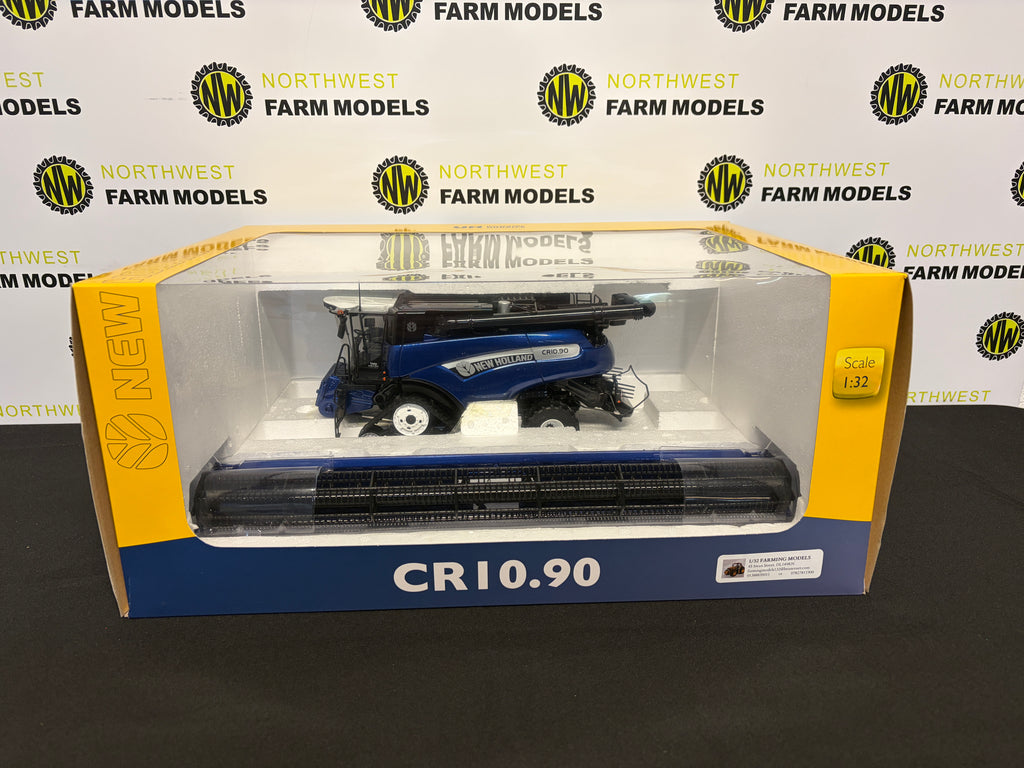 UNIVERSAL HOBBIES 1:32 SCALE NEW HOLLAND CR 10.90 COMBINE HARVESTER "BLUE POWER"