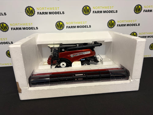 UNIVERSAL HOBBIES 1:32 SCALE NEW HOLLAND CR 10.90 COMBINE HARVESTER "100 YEARS CENTENARY EDITION"