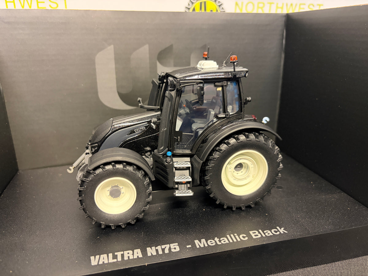 UNIVERSAL HOBBIES 7235 1:32 SCALE VALTRA N175 METALLIC BLACK LIMITED EDITION