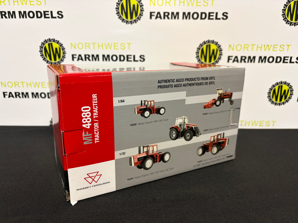 ERTL 16439 1:32 SCALE MASSEY FERGUSON 4880 "PRESTIGE COLLECTION" TRACTOR
