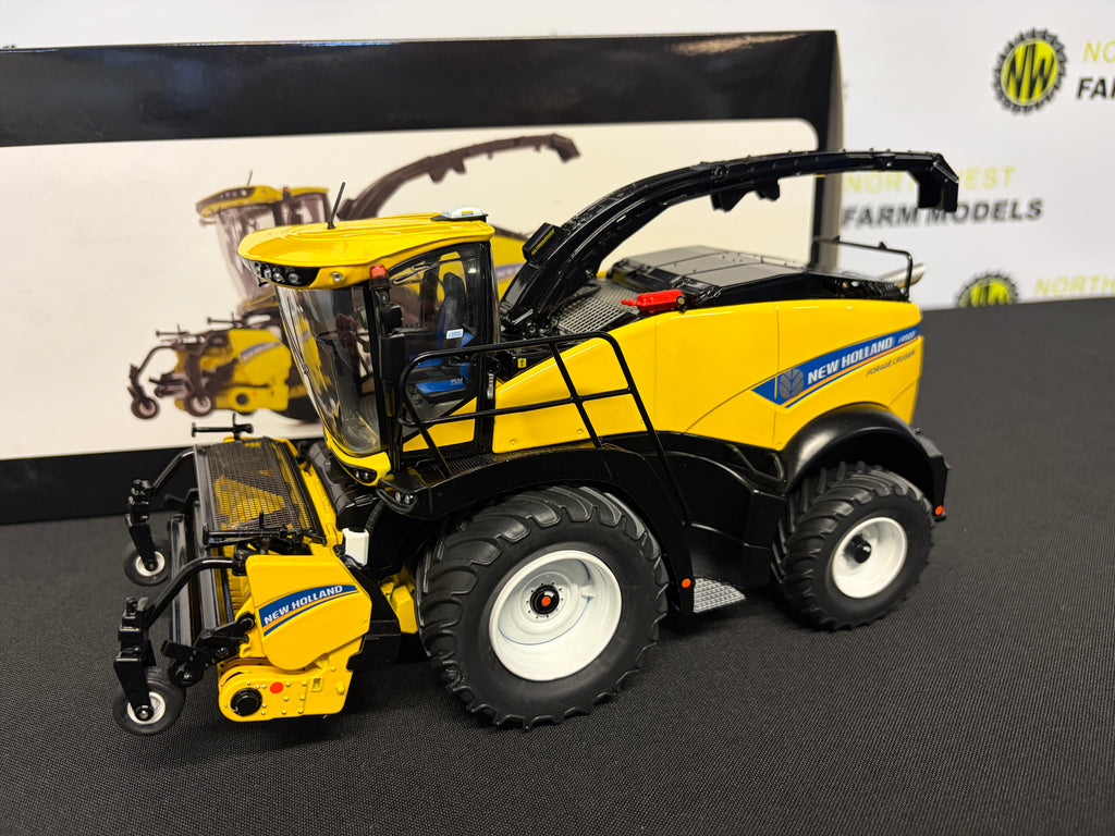 MARGE MODELS 2228 1:32 SCALE NEW HOLLAND FR920 FORAGE HARVESTER WITH GRASS AND MAIZE HEADER
