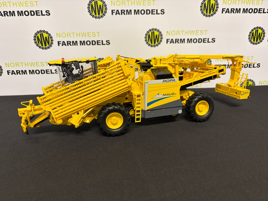 WIKING 013018300 1:32 SCALE ROPA MAUS 6 SUGAR BEET LOADER DEALER BOX
