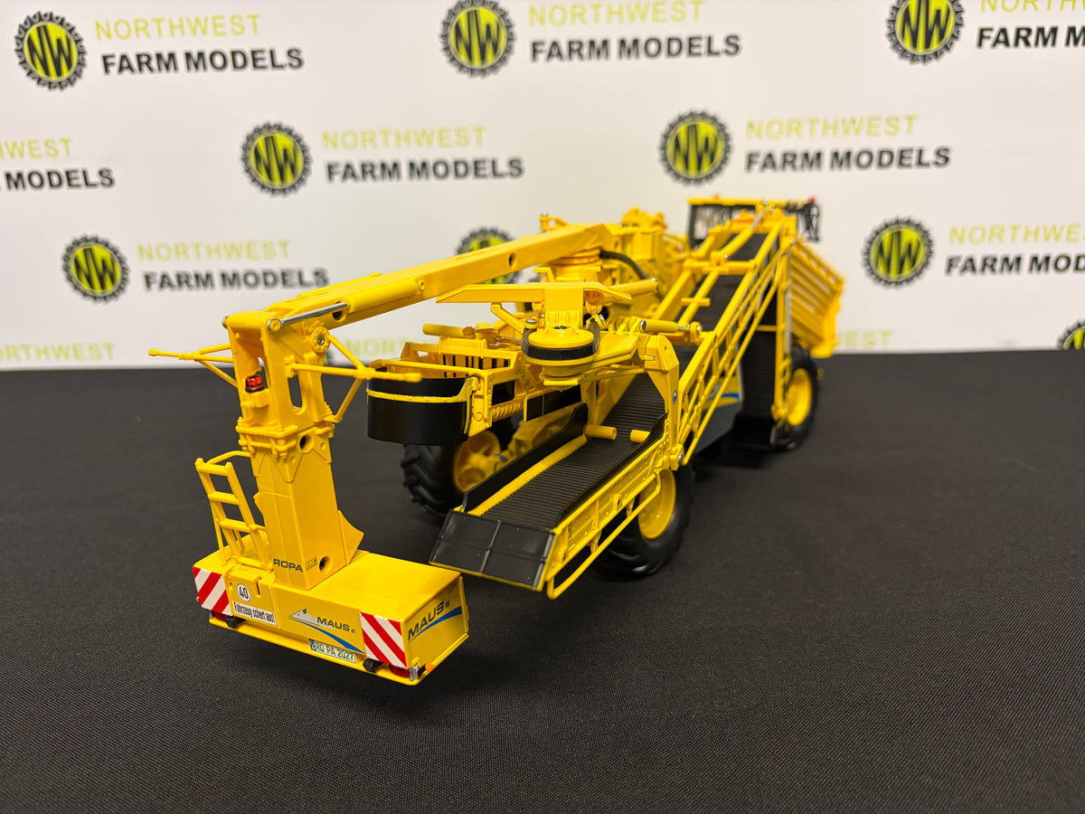 WIKING 013018300 1:32 SCALE ROPA MAUS 6 SUGAR BEET LOADER DEALER BOX