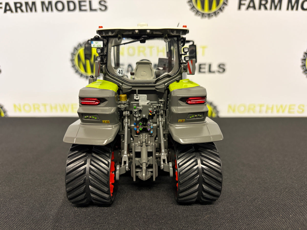 MARGE MODELS 2511 1:32 SCALE CLAAS AXION 9.360 TERRA TRAC