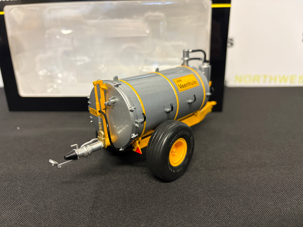 MARGE MODELS 2414 1:32 SCALE VEENHUIS POPULAIR 3200 LITRE SILVER TANKER