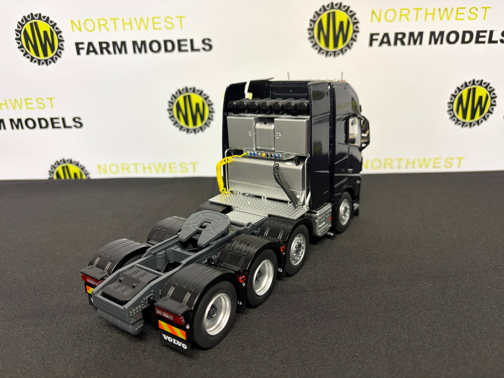MARGE MODELS 2322-02 1:32 SCALE VOLVO FH5 8X4 ANTHRACITE TRACTOR UNIT