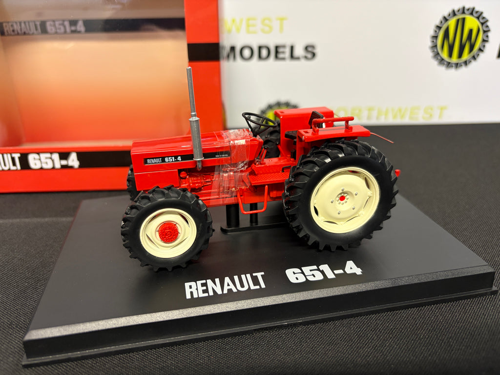 REPLICAGRI 299 1:32 SCALE RENAULT 651 4WD TRACTOR