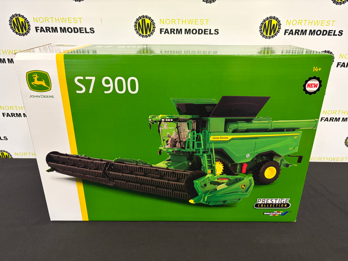 BRITAINS 43390 1:32 SCALE JOHN DEERE S7 900 COMBINE HARVESTER