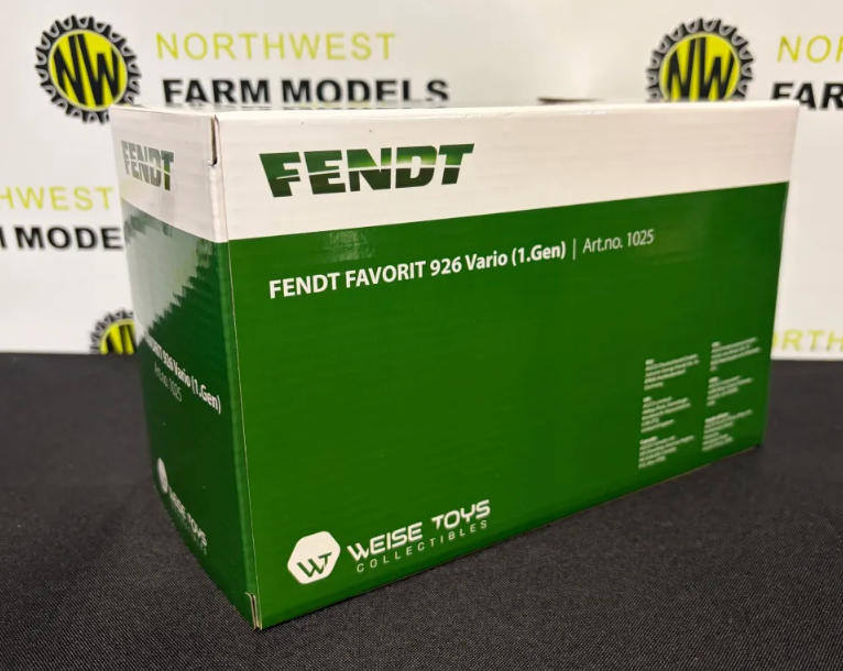 WEISE TOYS 1025 1:32 SCALE FENDT 926 FAVORIT GENERATION 1 4WD TRACTOR