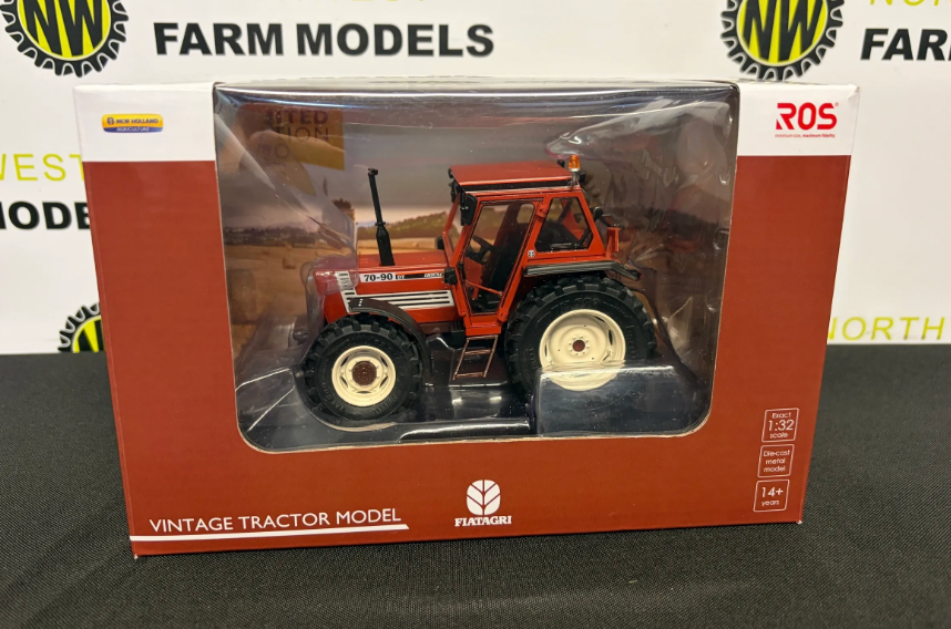 ROS 302495 1:32 SCALE FIAT 70-90 COMFORT CAB 4WD TRACTOR