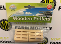 KIDS GLOBE 1:32 SCALE 8 WOODEN PALLETS 610761