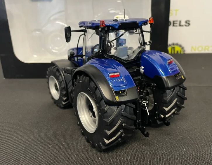 MARGE MODELS 2116 1:32 SCALE NEW HOLLAND T7.315 BLUE POWER TRACTOR