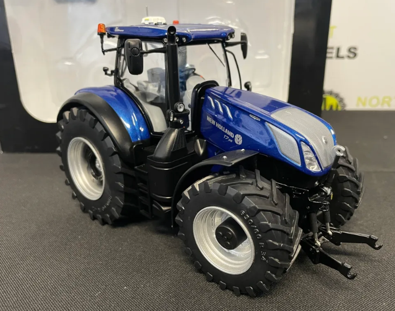 MARGE MODELS 2116 1:32 SCALE NEW HOLLAND T7.315 BLUE POWER TRACTOR