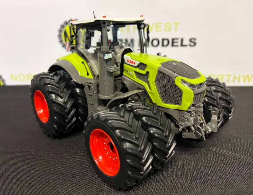 MARGE MODELS 2510 1:32 SCALE CLAAS AXION 9.420 WITH DUAL WHEELS