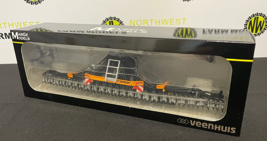 MARGE MODELS 2427 1:32 SCALE VEENHUIS FULLJECT X900 PRO SLURRY INJECTOR