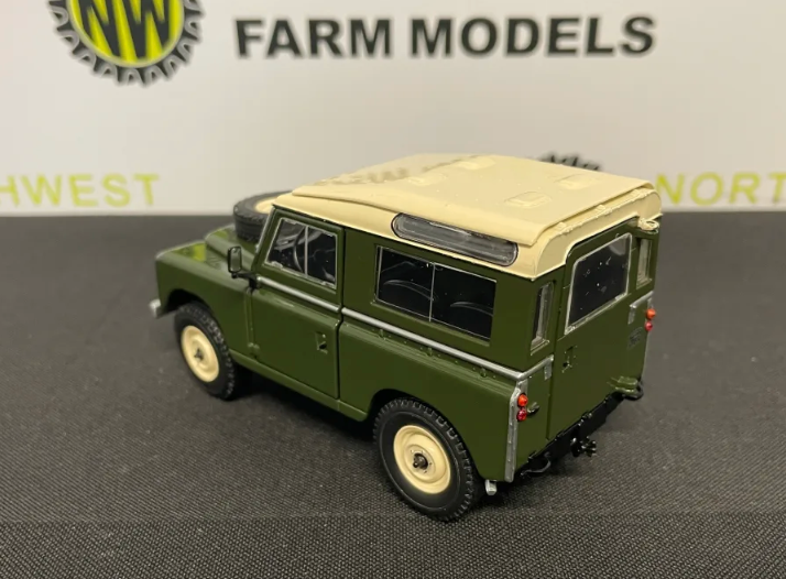 MARGE MODELS 2421-03 1:32 SCALE LAND ROVER SERIES 3 88 SAFARI ROOF DEEP BRONZE GREEN