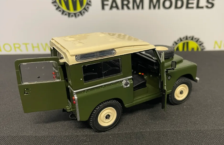 MARGE MODELS 2421-03 1:32 SCALE LAND ROVER SERIES 3 88 SAFARI ROOF DEEP BRONZE GREEN