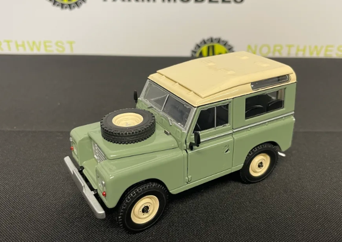 MARGE MODELS 2421-02 1:32 SCALE LAND ROVER SERIES 3 88 SAFARI ROOF ATLANTIC GREEN