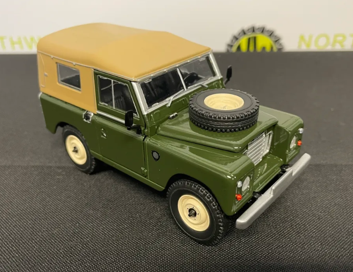 MARGE MODELS 2420-03 1:32 SCALE LAND ROVER SERIES 3 88 SOFT TOP DEEP BRONZE GREEN