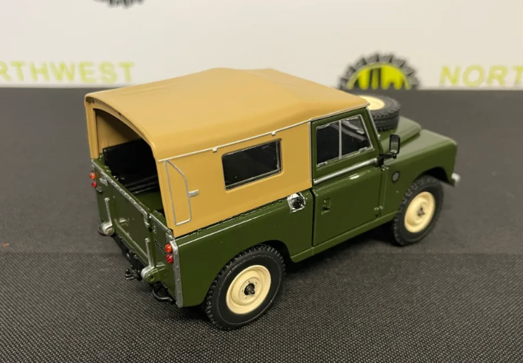 MARGE MODELS 2420-03 1:32 SCALE LAND ROVER SERIES 3 88 SOFT TOP DEEP BRONZE GREEN