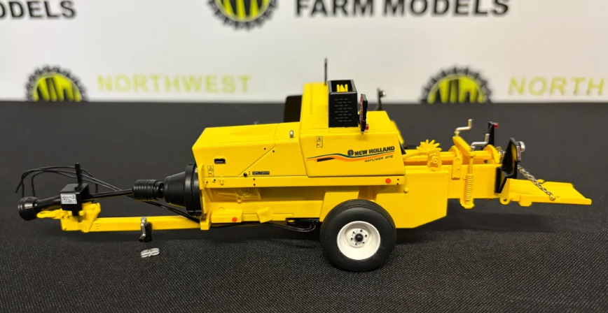MARGE MODELS 2522 1:32 SCALE NEW HOLLAND HAYLINER 275 SMALL BALER