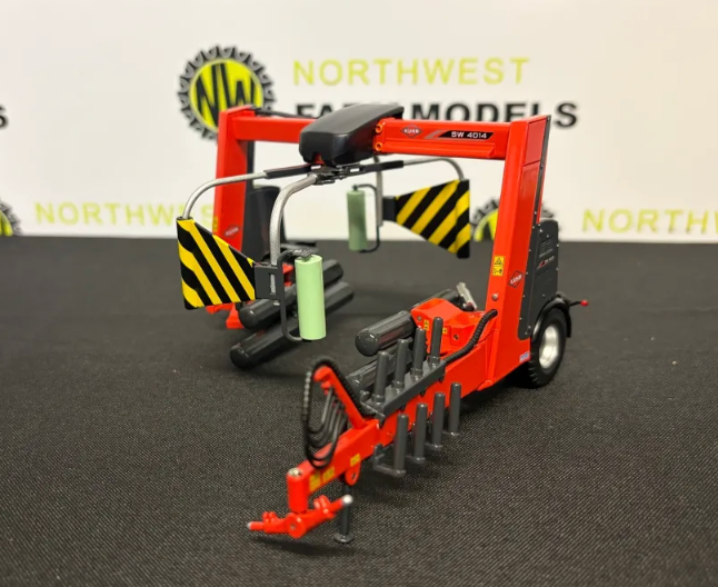 MARGE MODELS 2425 1:32 SCALE KUHN SW4014 BALE WRAPPER