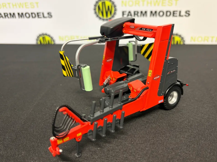 MARGE MODELS 2425 1:32 SCALE KUHN SW4014 BALE WRAPPER