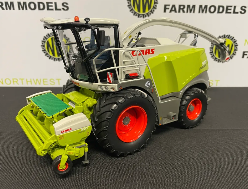MARGE MODELS 00 0267 178 0 1:32 SCALE CLAAS JAGUAR 970 WITH PU300 GRASS HEADER LIMITED EDITION