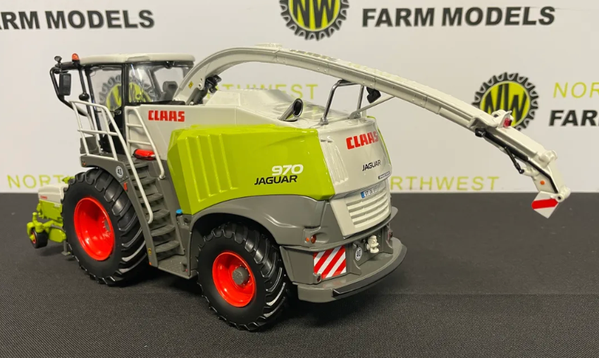 MARGE MODELS 00 0267 178 0 1:32 SCALE CLAAS JAGUAR 970 WITH PU300 GRASS HEADER LIMITED EDITION