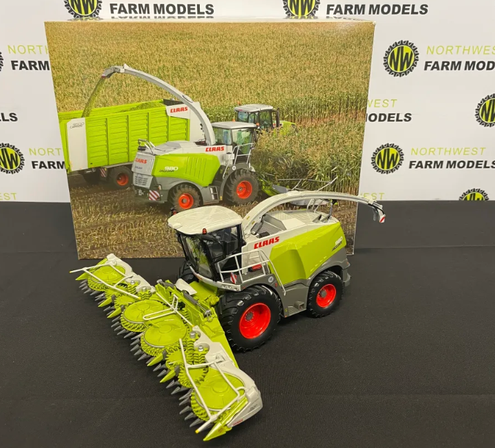 MARGE MODELS 1:32 SCALE CLAAS JAGUAR 980 WITH ORBIS 900 MAIZE HEADER LIMITED EDITION