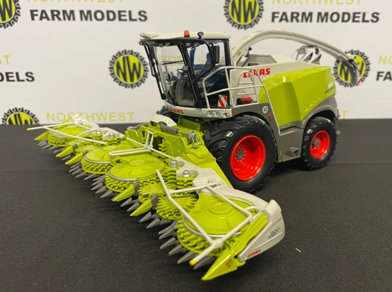 MARGE MODELS 1:32 SCALE CLAAS JAGUAR 980 WITH ORBIS 900 MAIZE HEADER LIMITED EDITION